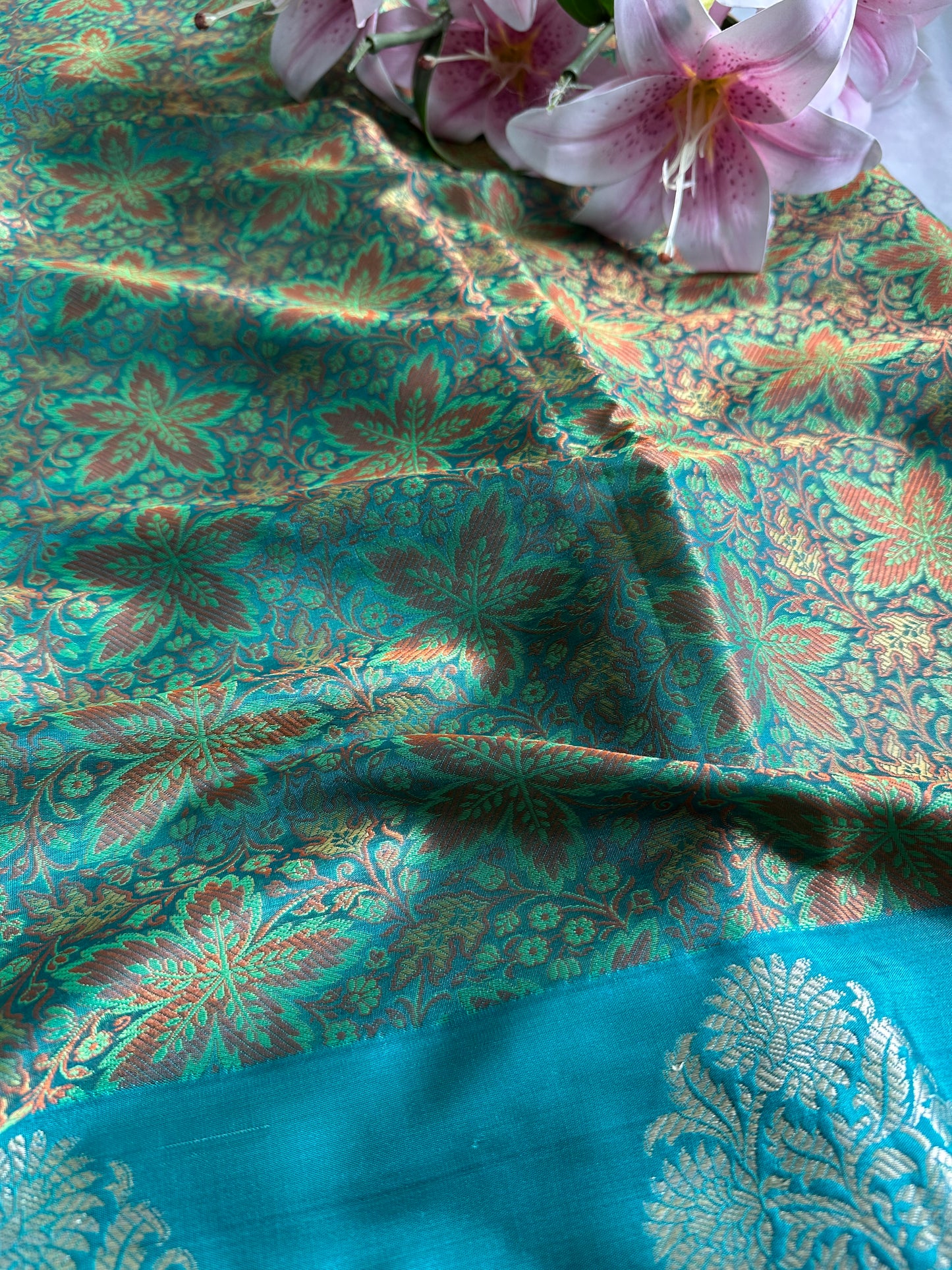 Dual Tone Green Banarasi Tanchui Saree