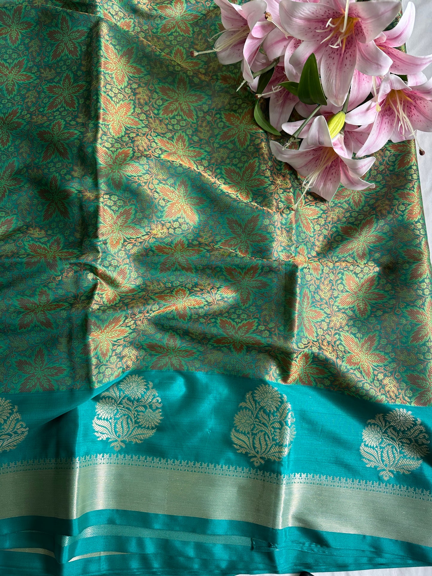 Dual Tone Green Banarasi Tanchui Saree