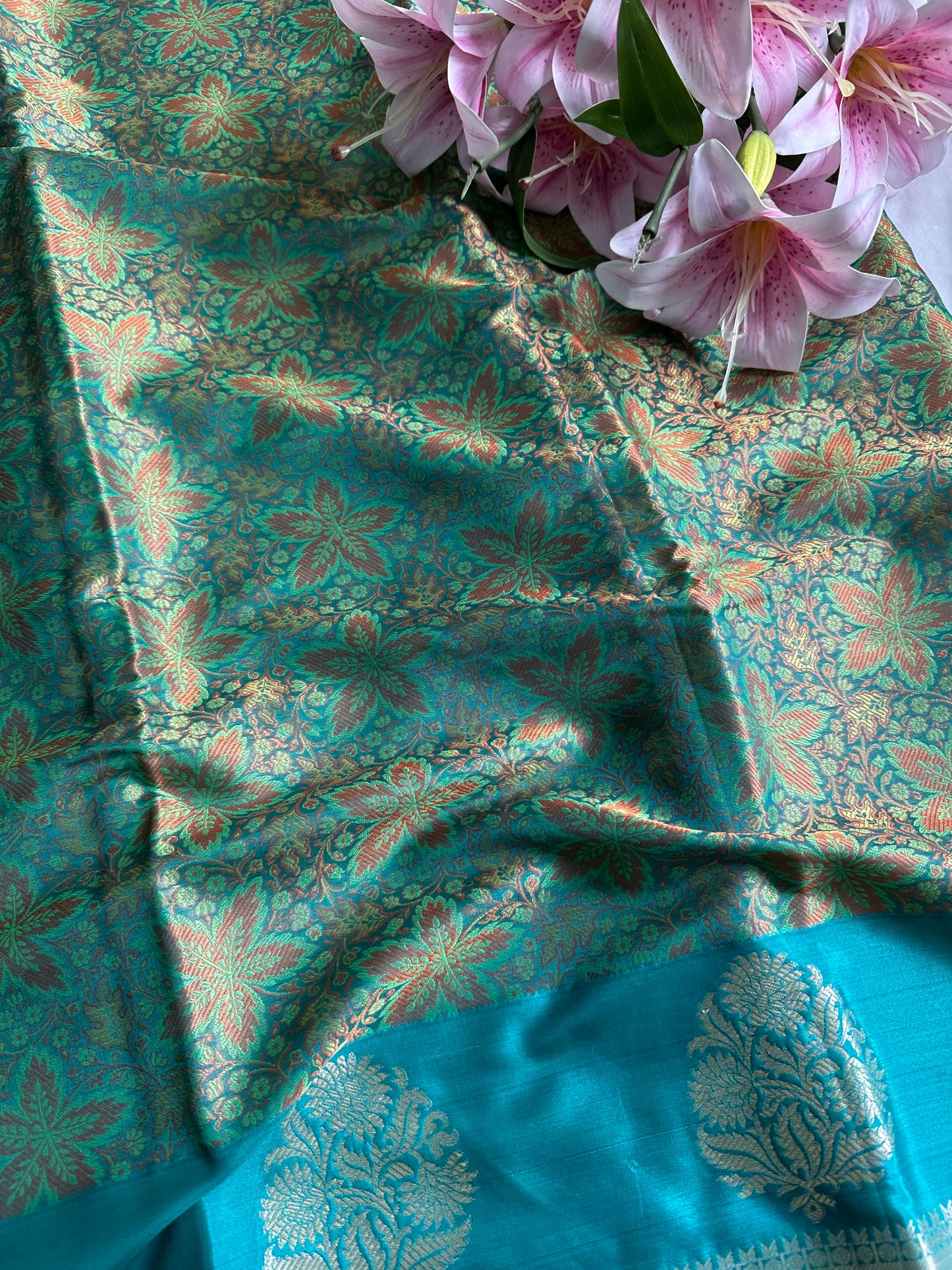 Dual Tone Green Banarasi Tanchui Saree
