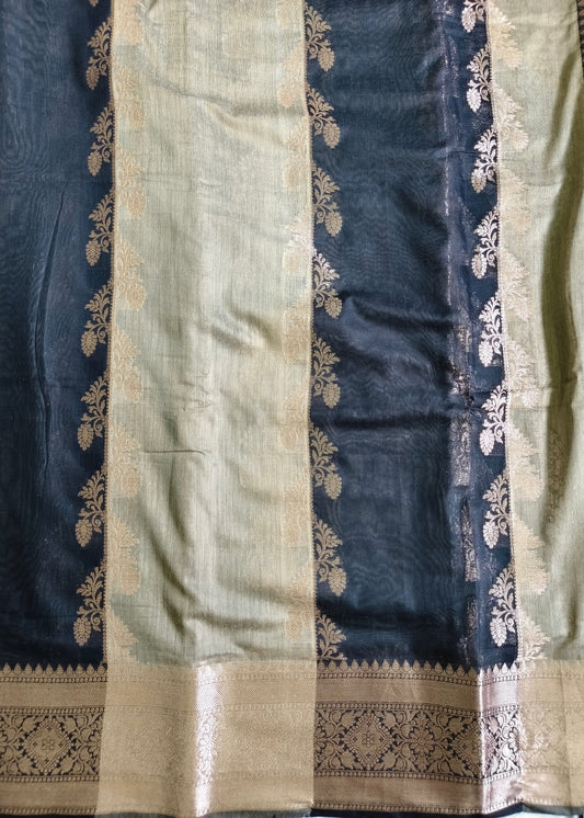 Black Dual Color Cotton Saree with zari